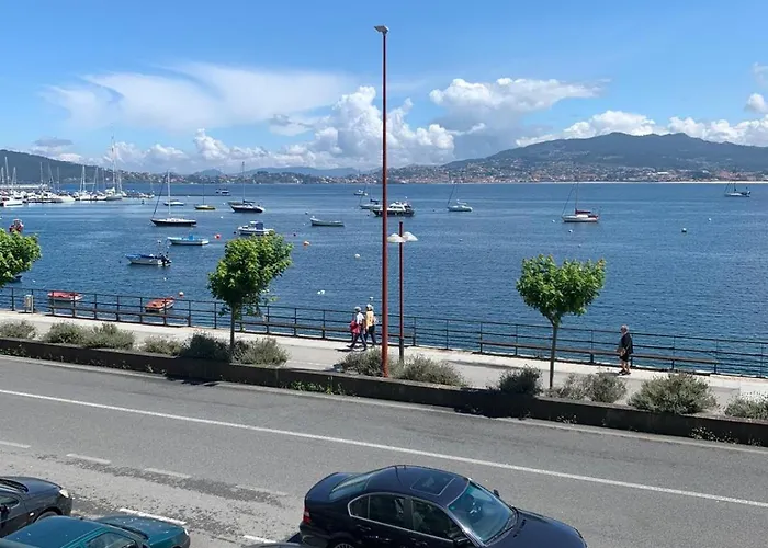Precioso Con Vistas Al Mar A Pie De Playa Baiona
