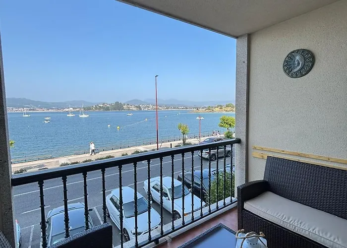 Precioso Con Vistas Al Mar A Pie De Playa Daire *